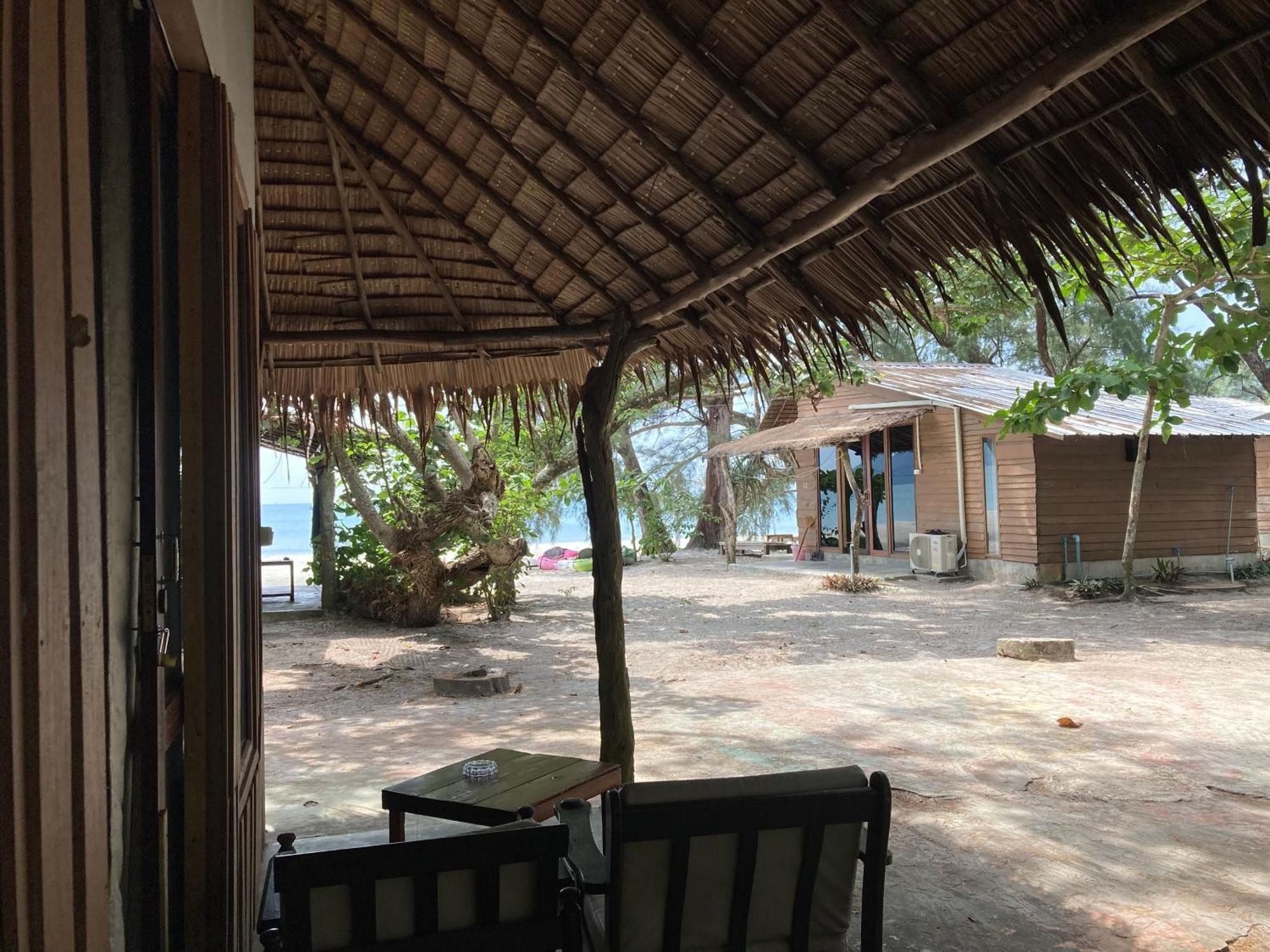 Ailay Hotel Koh Phayam Exterior foto