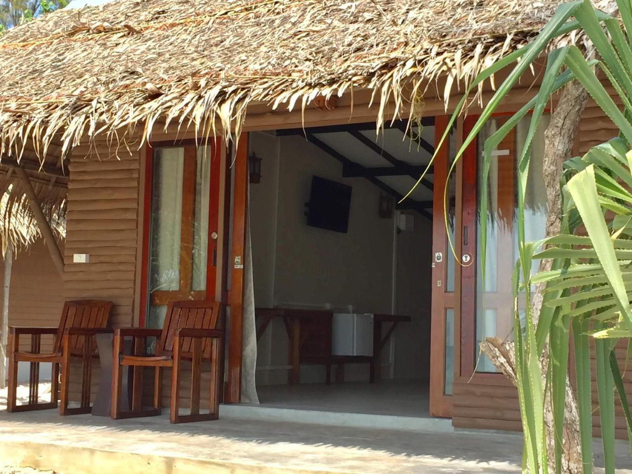 Ailay Hotel Koh Phayam Exterior foto